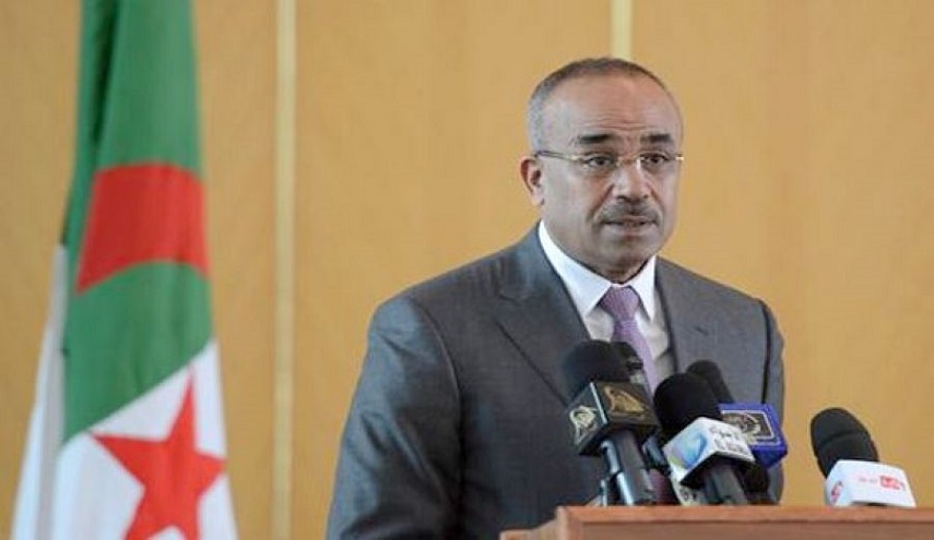 وزير الداخلية الجزائري: حدودنا تواجه خطر جماعات إرهابية