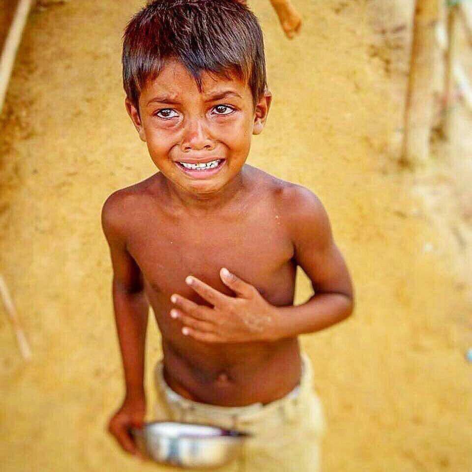 کودک گرسنه روهینگیایی...