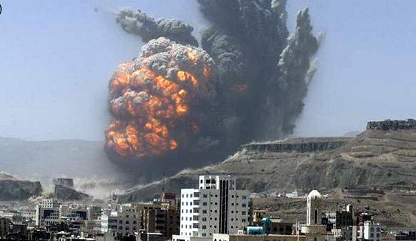 العدوان السعودي يقصف مناطق سكنية في صنعاء