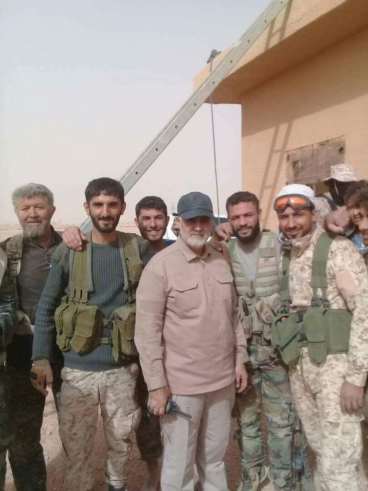 سردار سلیمانی در مرز سوریه و عراق+عکس