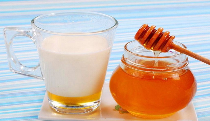 فوائد مذهلة لشرب العسل مع كوب حليب صباحا