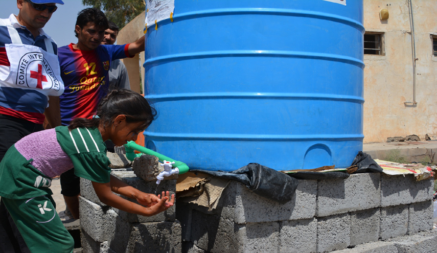 الصليب الأحمر يدق ناقوس الخطر حول أزمة المياه النظيفة في اليمن