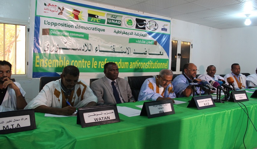 سياسي موريتاني يوجه رسائل غير مشفرة للجيش