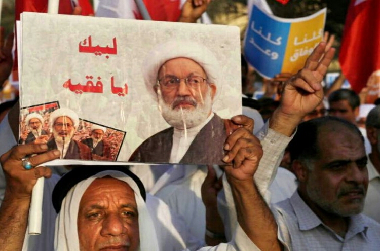 مسيرات بأنحاء البحرين تنديداً بحرمان الشيخ قاسم من تلقي العلاج