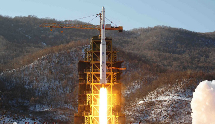 كوريا الشمالية تغزو الفضاء