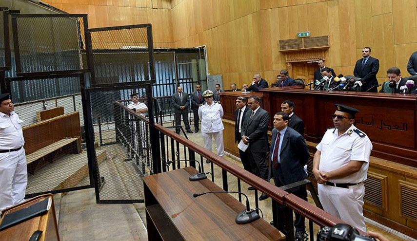 مصر تنفذ حكم الإعدام بحق 15 متهما بالـ"إرهاب"