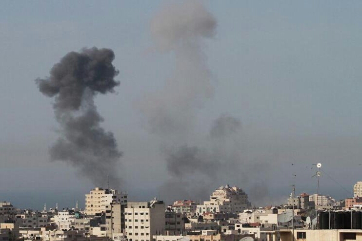 شاهد بالصور: الاحتلال يقصف شرق غزة بـ6 قذائف مدفعية