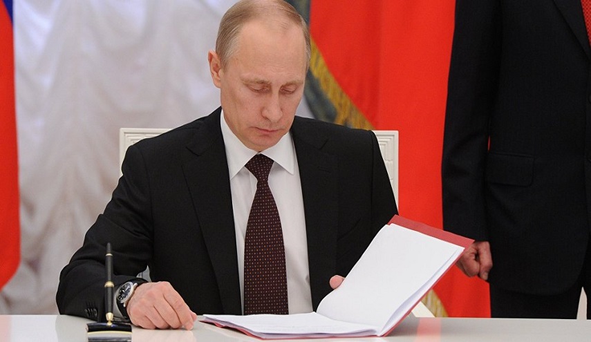 بوتين يوقع مرسوما باستئناف الرحلات الجوية بين موسكو والقاهرة