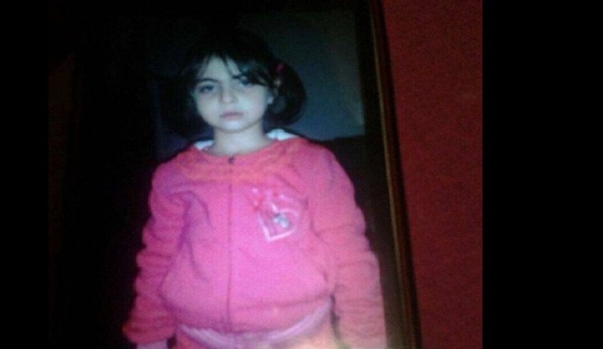 قصة مؤثرة... طفلة سورية فقدت في الطريق من اليونان الى هولندا وهذا هو مصيرها!
