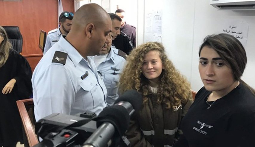الاحتلال الإسرائيلي يمدد اعتقال الطفلة عهد التميمي