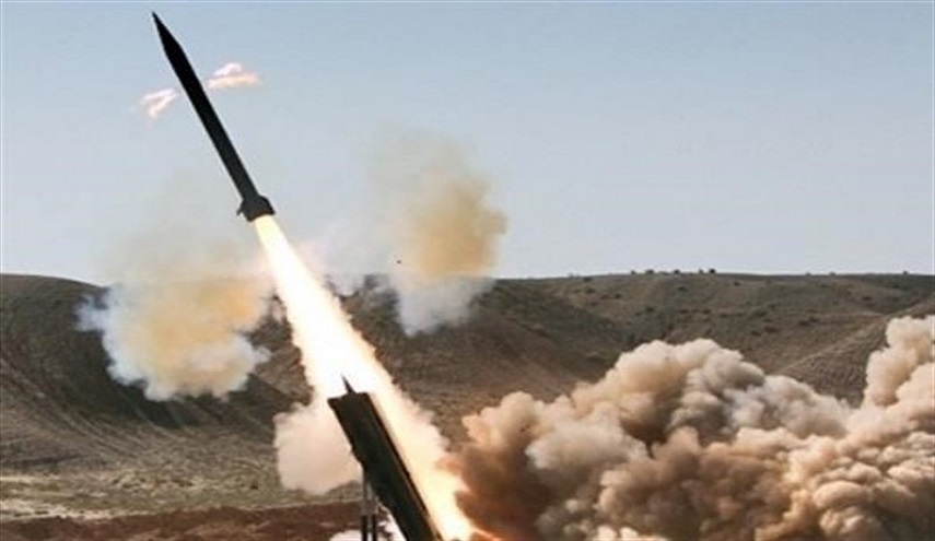إطلاق صاروخ باليستي قصير المدى على مطار جيزان الإقليمي 
