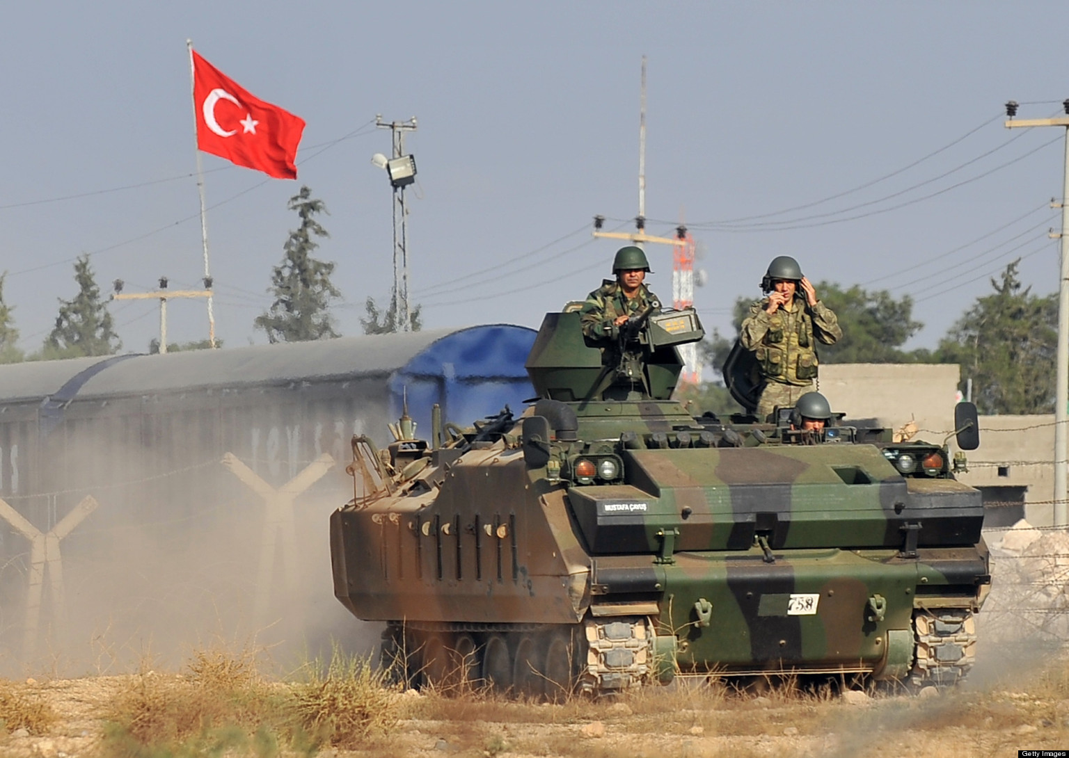 مصادر: تركيا تقصف عفرين بكثافة