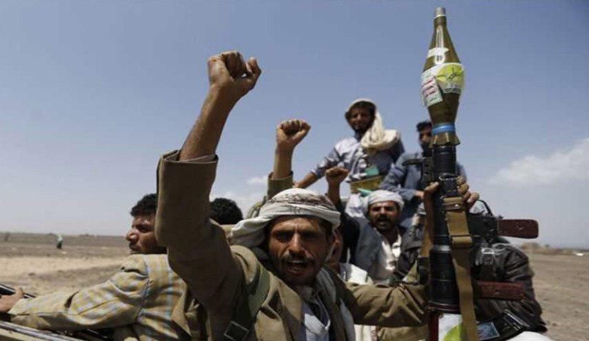 "شاهد" خسائر الغزاة والمرتزقة في صحراء ميدي اليمنية
