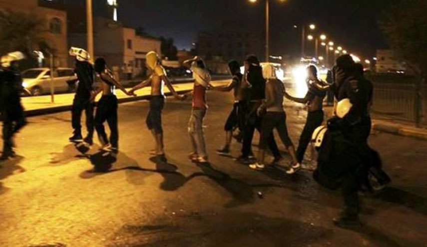 السلطات البحرينية تشن حملة أمنية واسعة.. واعتقال أكثر من 20 مواطنا بينهم عالم دين