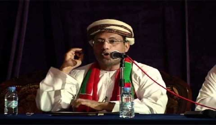 أكاديمي عماني يطلق انتقادات حادة لأبو ظبي