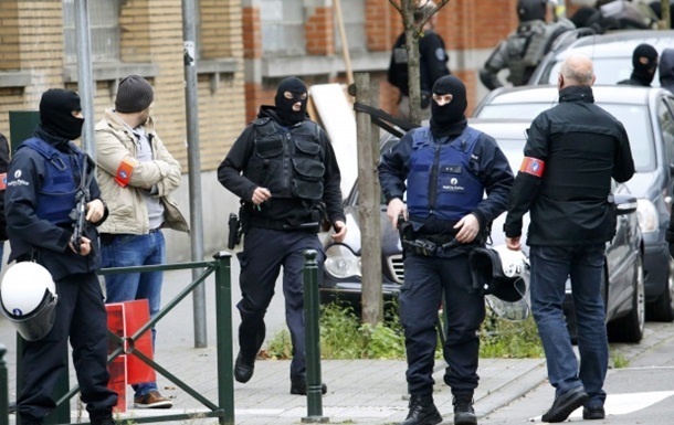 الشرطة البلجيكية تطلق النار على رجل يحمل سكينا