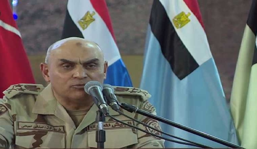 هكذا علق وزير الدفاع المصري حول الخلافت في الجيش 