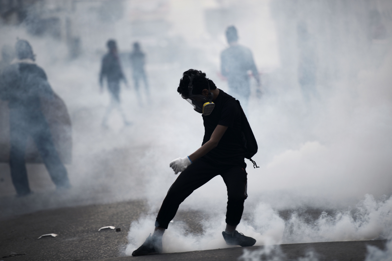 صور قمع الانتفاضة في البحرين من قبل قوات آل خليفة