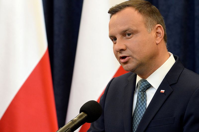 رئیس جمهور لهستان قانون ضد هولوکاست را تصویب کرد