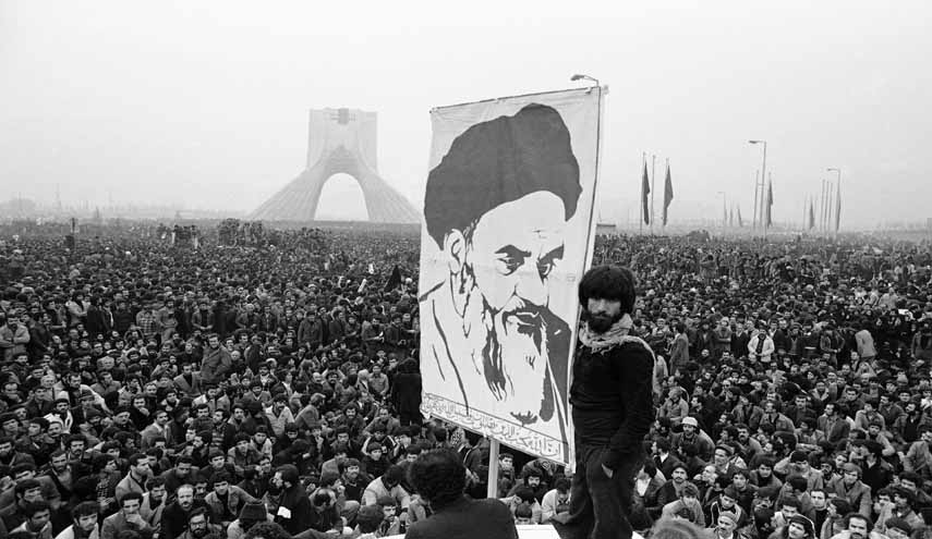 بين إيران الثّورة وإيران الدَّولة.. ماذا تغيّر؟