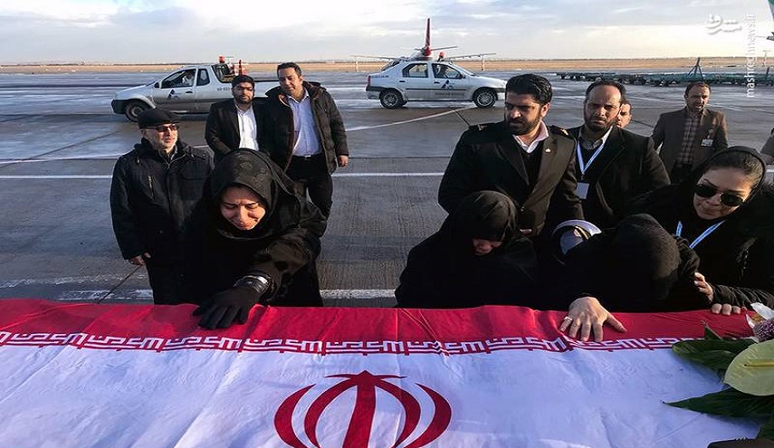 وصول 3 جثامين لبحارة ناقلة النفط سانجي الى طهران