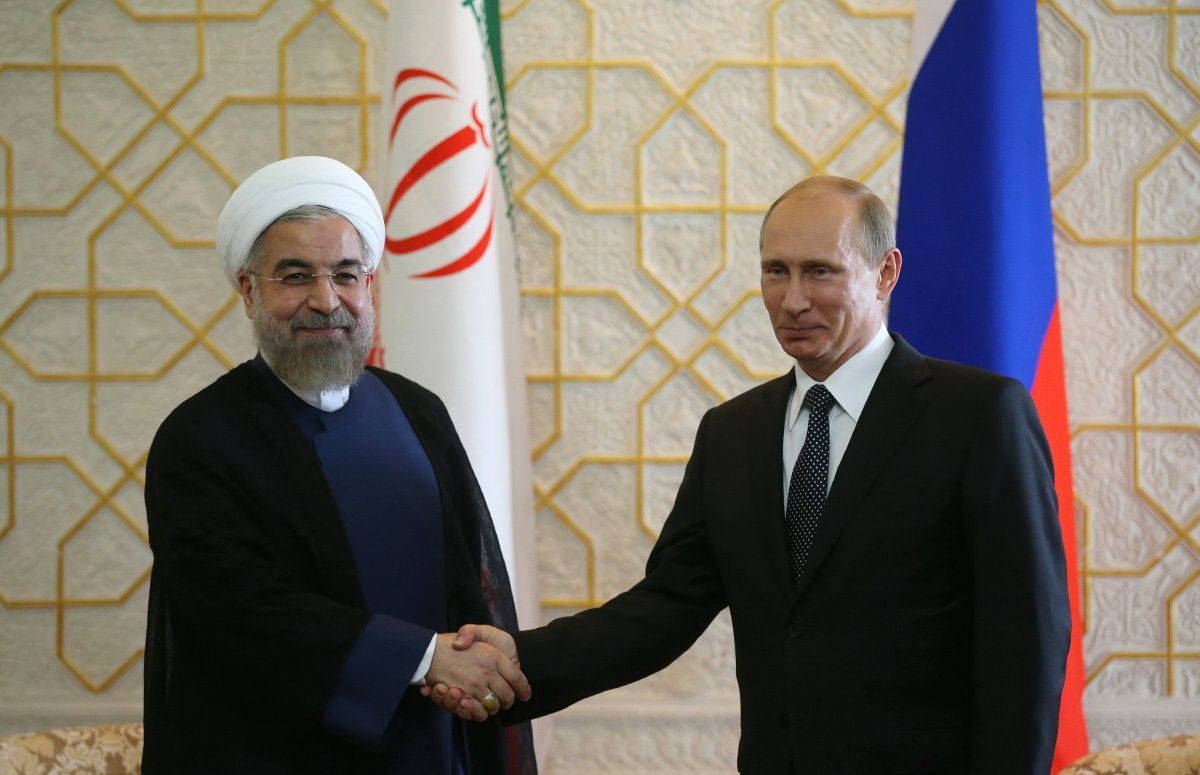 بوتين يعزي روحاني بضحايا الطائرة المنكوبة