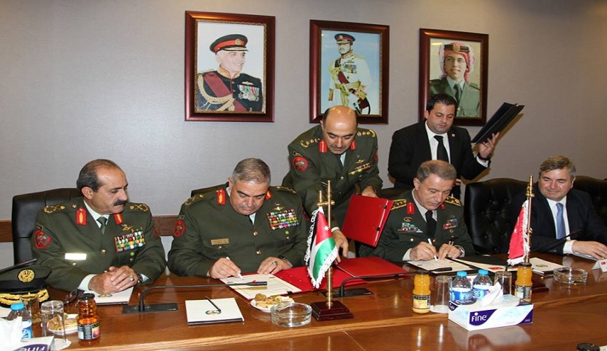 الأردن وتركيا يتفقان على تعزيز التعاون العسكري