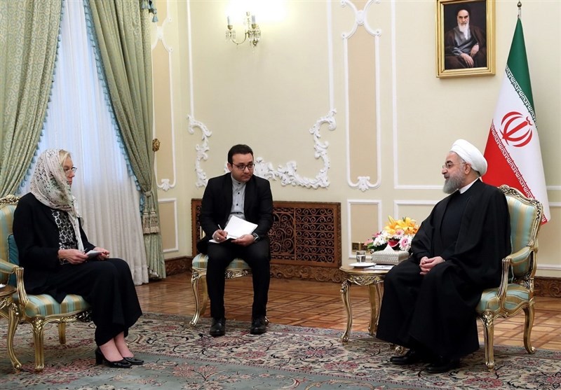 روحانی در دیدار وزیر خارجه هلند:  تلاش ها باید بر پایان جنگ یمن متمرکز شود