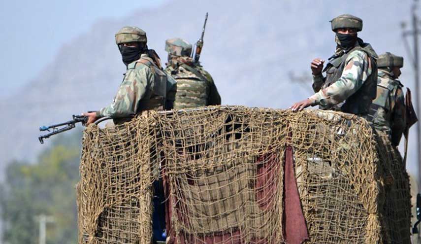 تبادل إطلاق النار بين القوات الهندية والباكستانية في كشمير