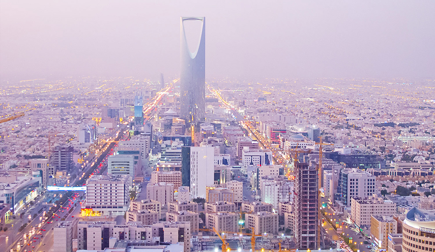 صحيفة فرنسية: الاقتصاد السعودي متوقف تماما.. والنظام السعودي في طريقه للإفلاس خلال عامين