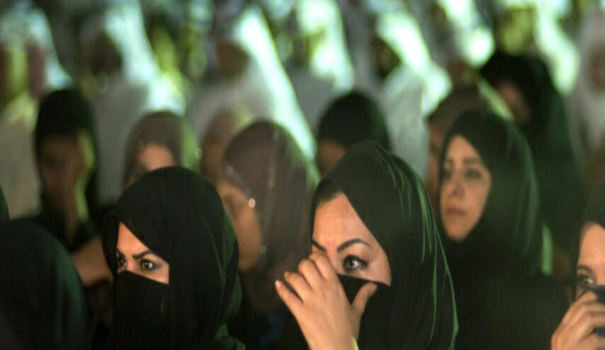 كويتيات يرفضن "تمكين المرأة".. ومجلس النواب: ما يطالبن به لا يمكن تحقيقه!