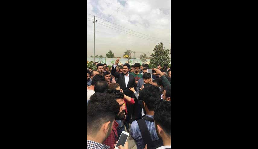 بالصورة.. الاسايش تعتدي بالضرب على نائب بالبرلمان العراقي