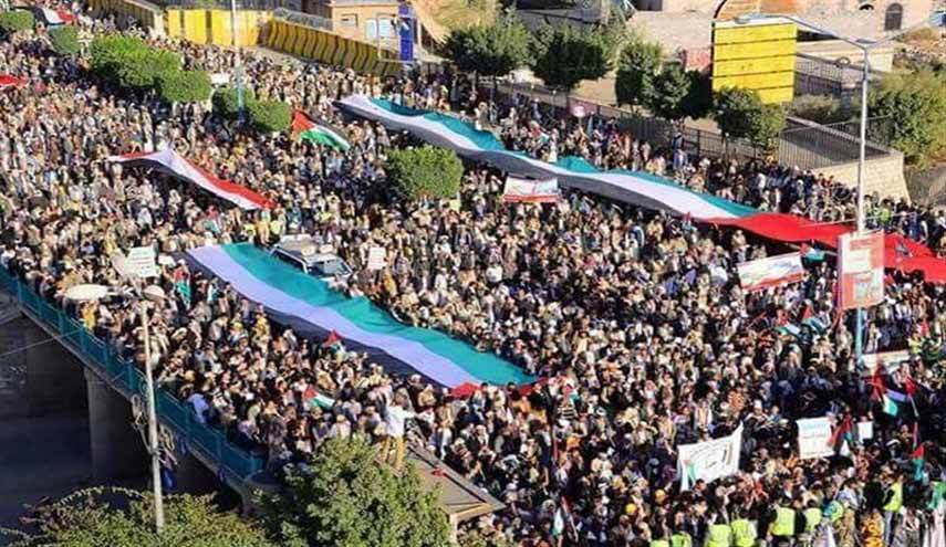 صنعاء تحيي ذكرى الصمود الثالثة بمسيرة جماهيرية مليونية