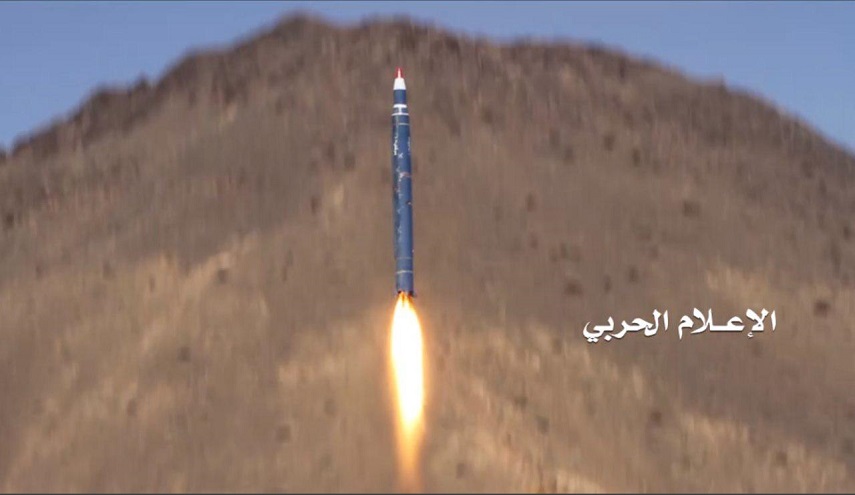 القوة الصاروخية اليمنية تدك شركة ارمكو السعودية بجيزان بصاروخ باليستي بدر 1