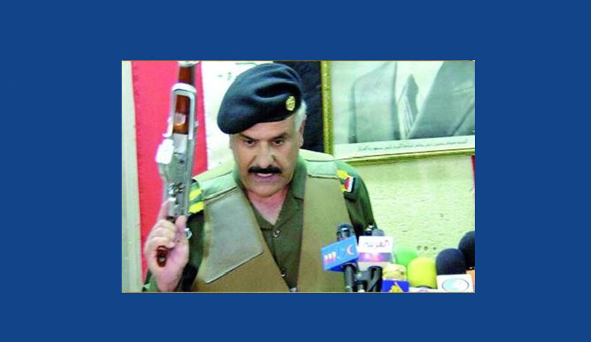 شاهد.. صورة آخر وزير داخلية عراقي في عهد صدام حسين في السودان!!