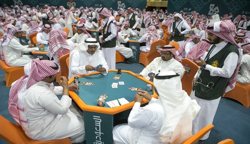  السعودية تنظم بطولة "البلوت" ومغردون.."القمار صار حلالا"