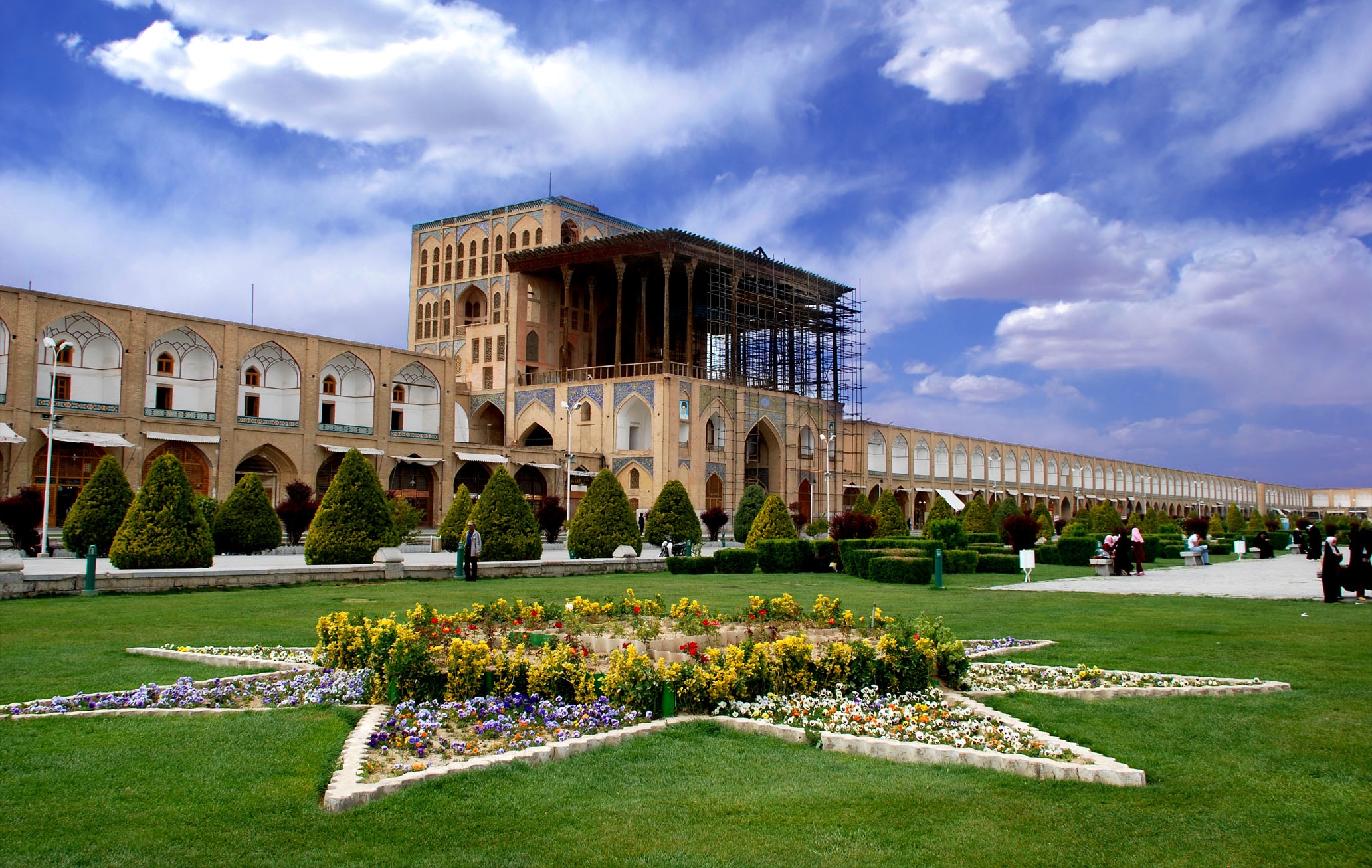 ساحة "نصف الدنيا" في أصفهان