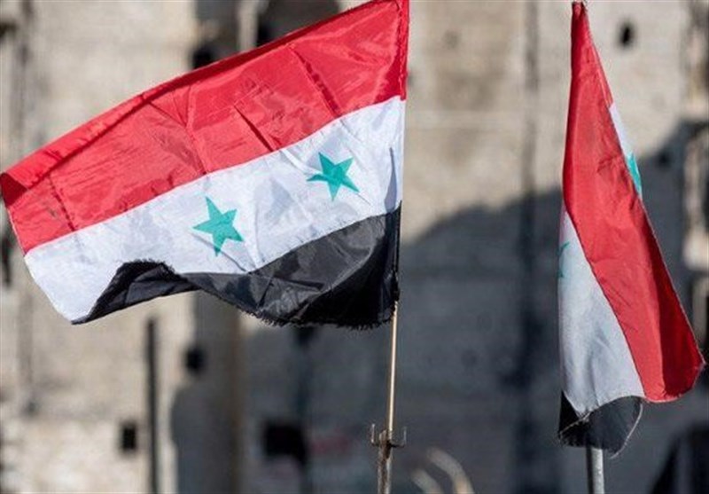پرچم سوریه در شهر دوما برافراشته شد