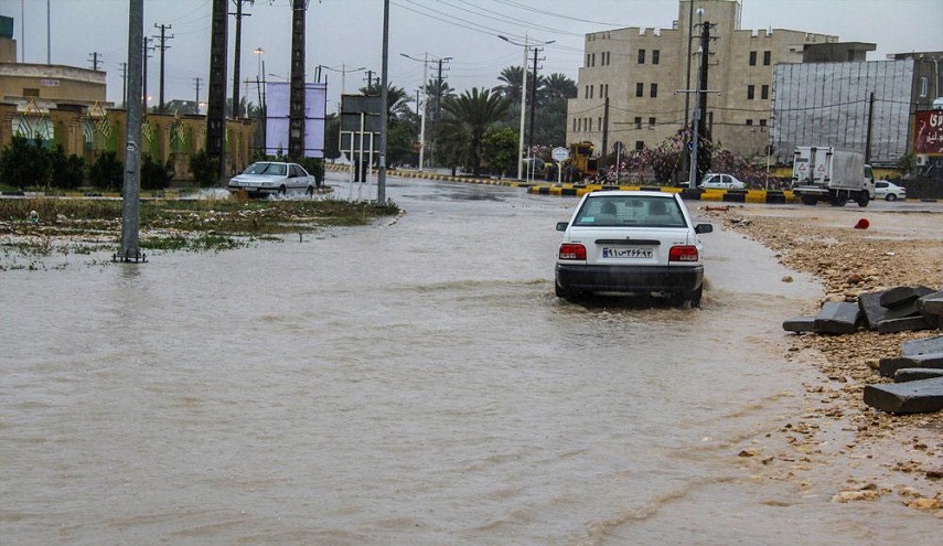 6 محافظات ايرانية تغمرها مياه السيول والفيضانات 