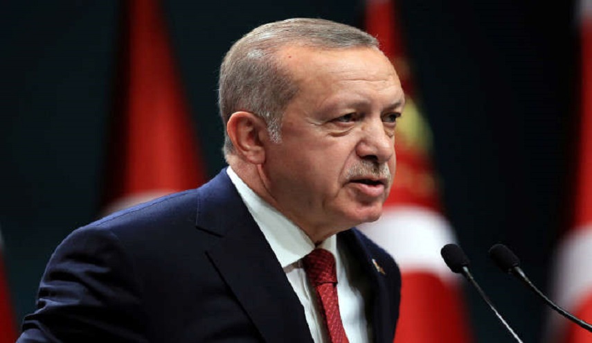 أردوغان يفضح الحلفاء الأمريكيين.. 5000 شاحنة سلاح دخلت سوريا