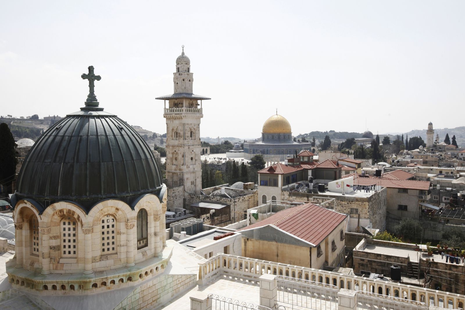 الديانات في فلسطين المحتلة