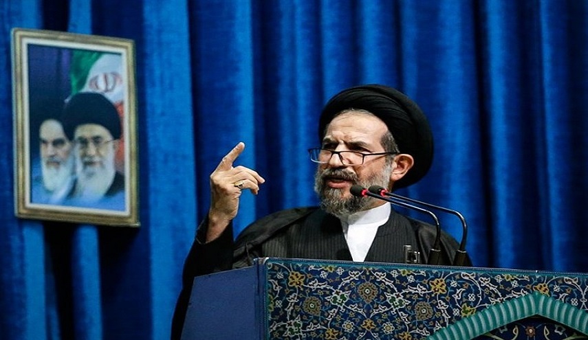  خطيب جمعة طهران: لاينبغي الثقة بأمريكا..الرئيس الامريكي يفتقد للخبرة السياسية 