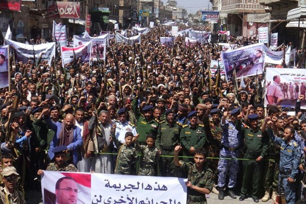 آماده شدن یمنی‌ها برای مراسم تشییع شهید «الصماد»