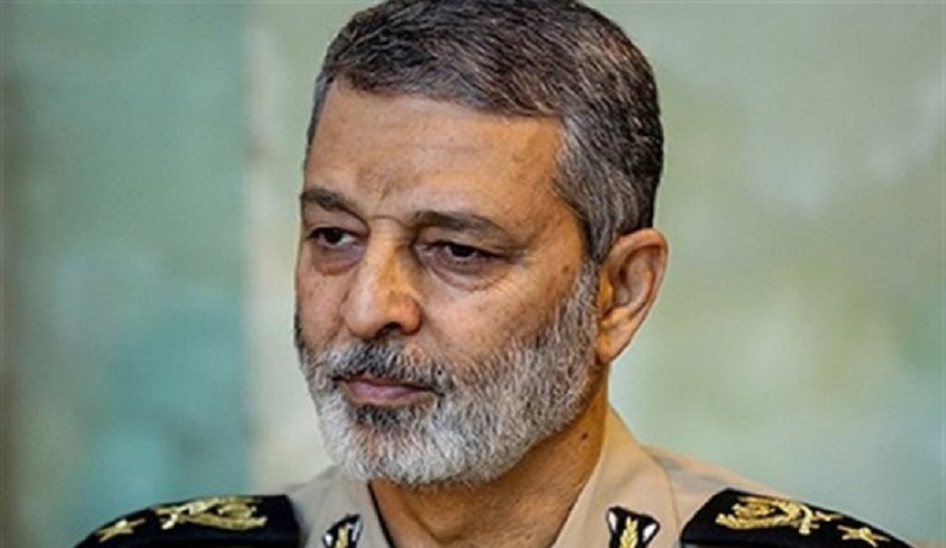 قائد الجيش الايراني: نظام الهيمنة دخل في مواجهة مباشرة مع الثورة الاسلامية