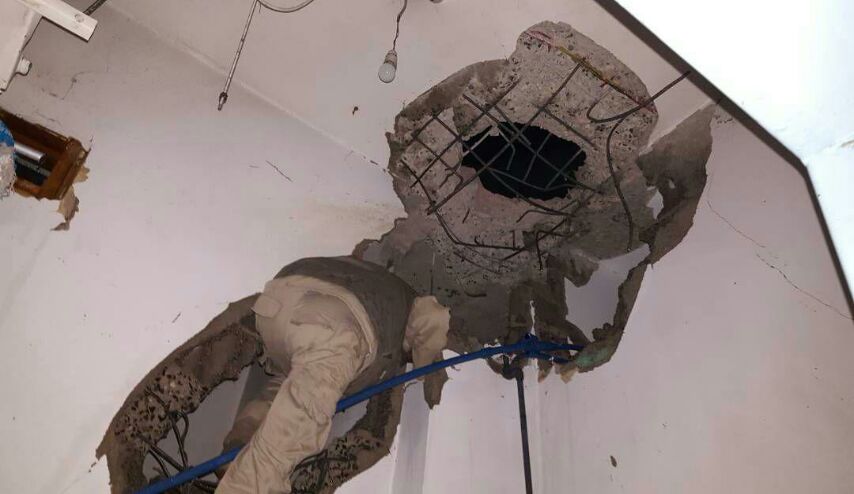 صنعاء: صور أولية لاثار الدمار في مستشفى اثر استهداف طيران العدوان السعودي بصاروخ لم ينفجر