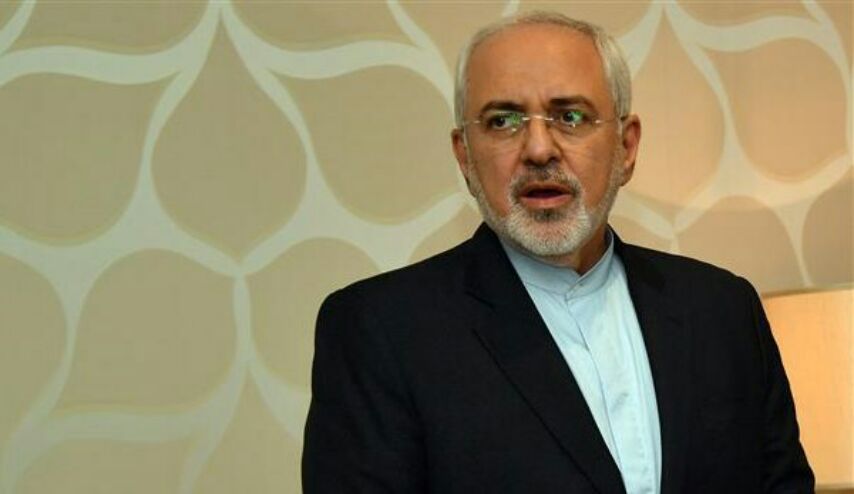 ظريف: بن سلمان يستهين بقدرات ايران و يستصرخ العالم لحماية بلاده منها !