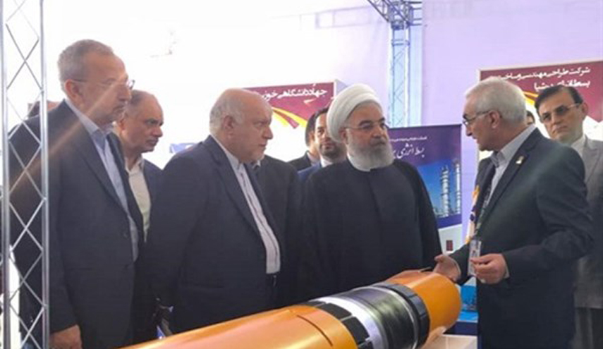 الرئيس روحاني يزور المعرض الدولي للصناعة النفطية في طهران