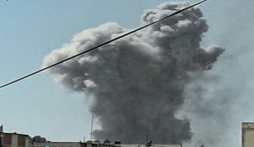 انفجارات تهز مطار حماة العسكري