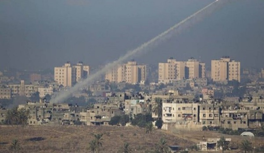 المقاومة الفلسطينية تستهدف مستوطنات الاحتلال بالصواريخ والقذائف 