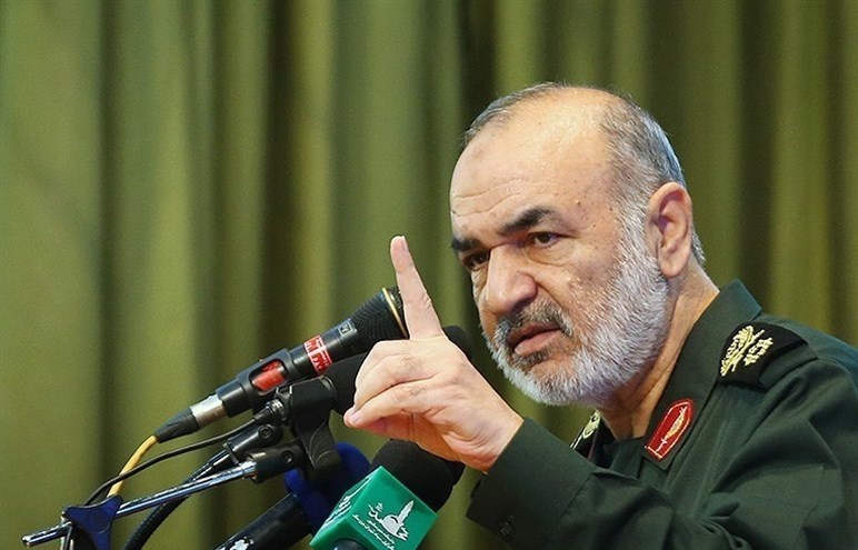سردار سلامی: هیچکس نمی تواند قدرت ‌موشکی ایران را نابود کند و اگر می‌ترسند به پناهگاه بروند